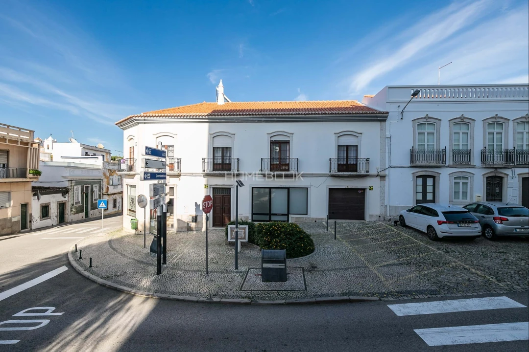 Moradia T5 para Venda em Tavira (Santa Maria e Santiago) Foto 1