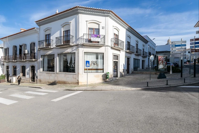 Moradia T5 para Venda em Tavira (Santa Maria e Santiago) Foto 3