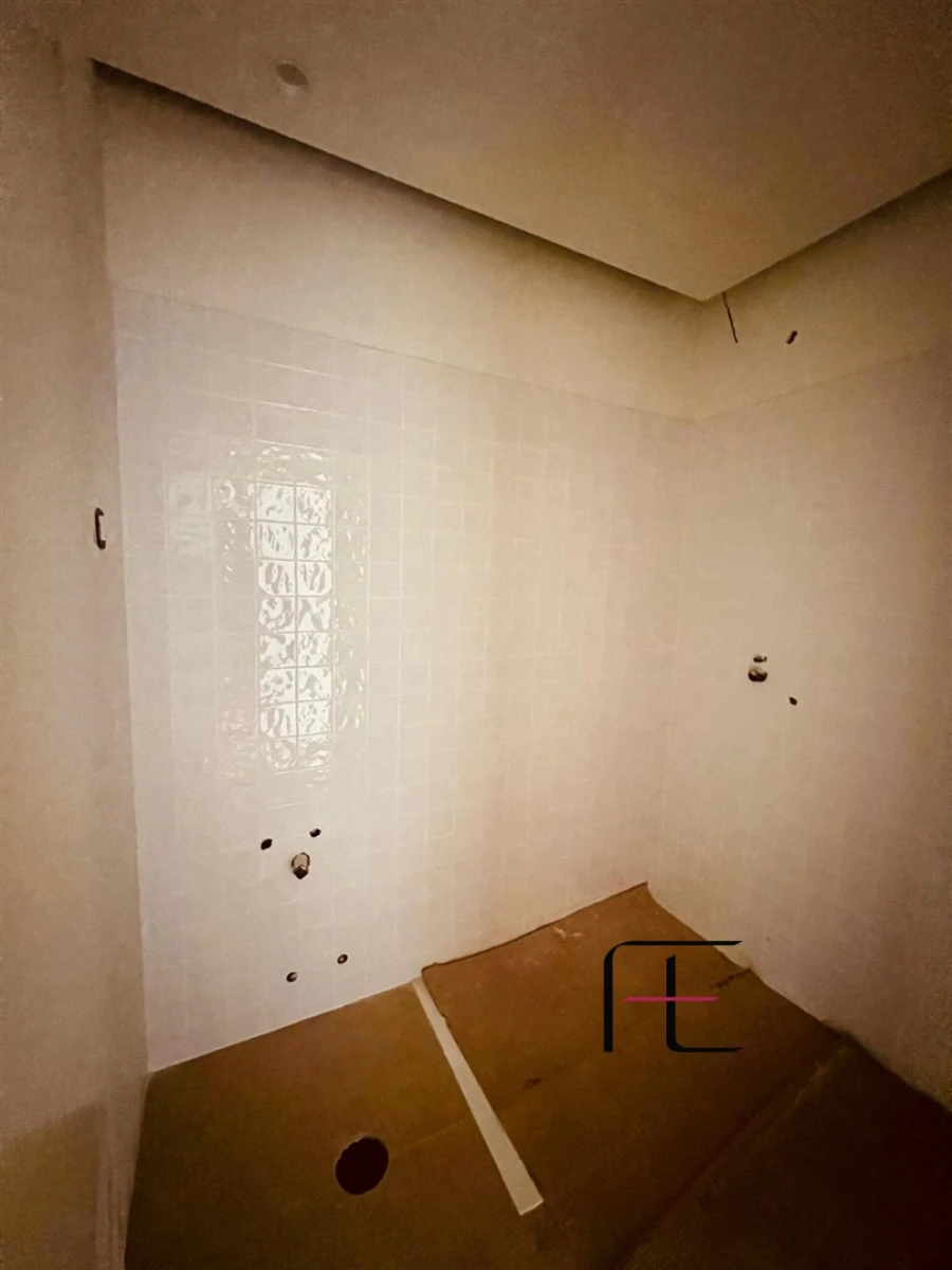 Apartamento T2 para Venda em Lordelo do Ouro e Massarelos Foto 7