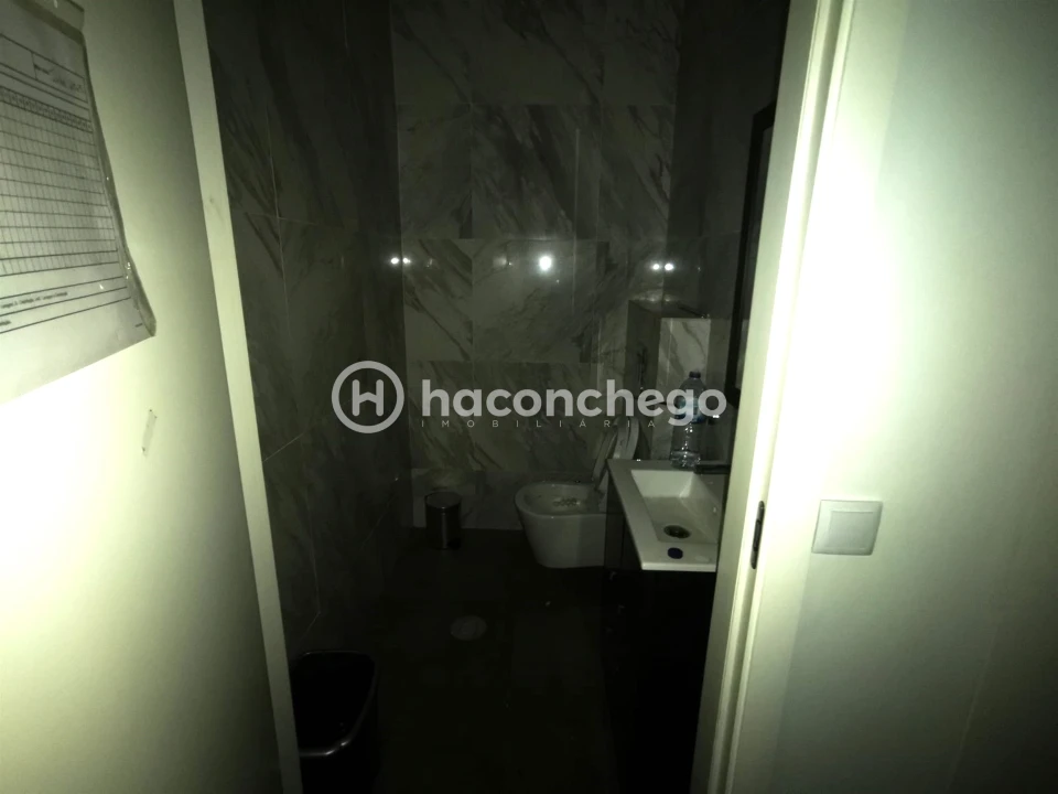 Negócio para Venda em Manhente Foto 22