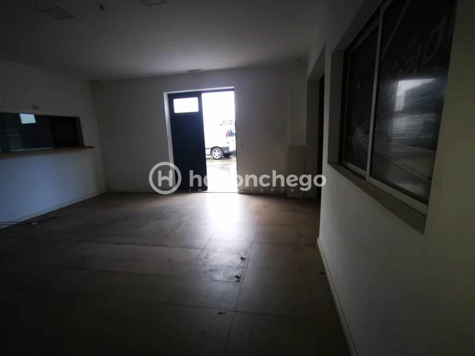 Negócio para Venda em Manhente Foto 11