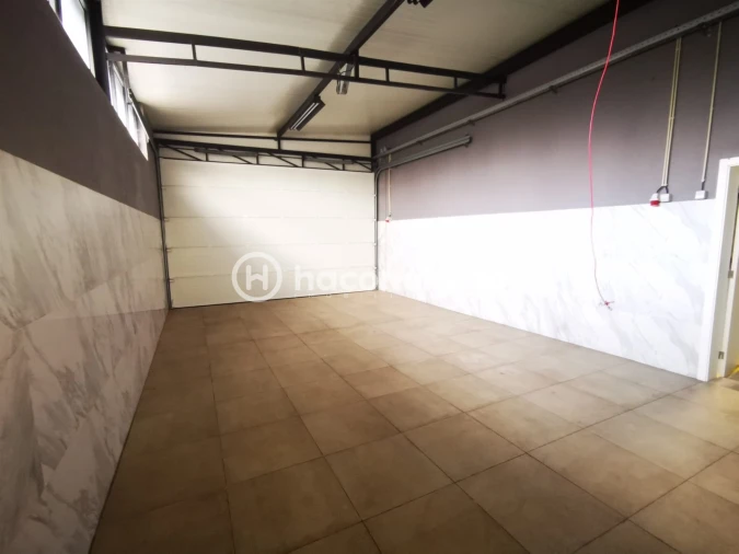 Negócio para Venda em Manhente Foto 13