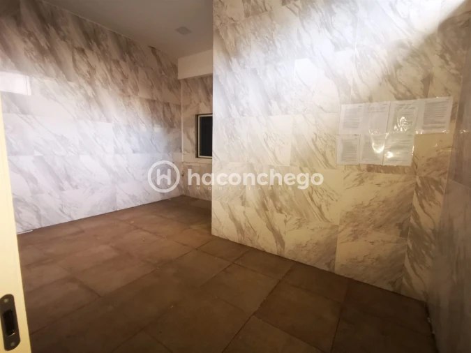 Negócio para Venda em Manhente Foto 15