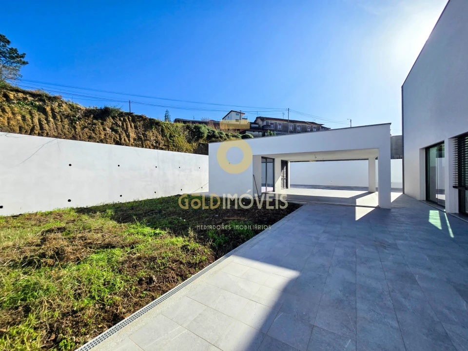 Moradia T0 para Venda em Nogueira do Cravo e Pindelo Foto 28