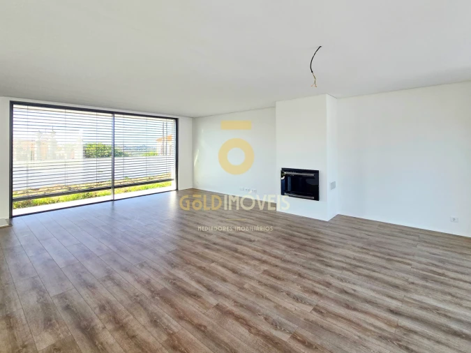 Moradia T0 para Venda em Nogueira do Cravo e Pindelo Foto 5