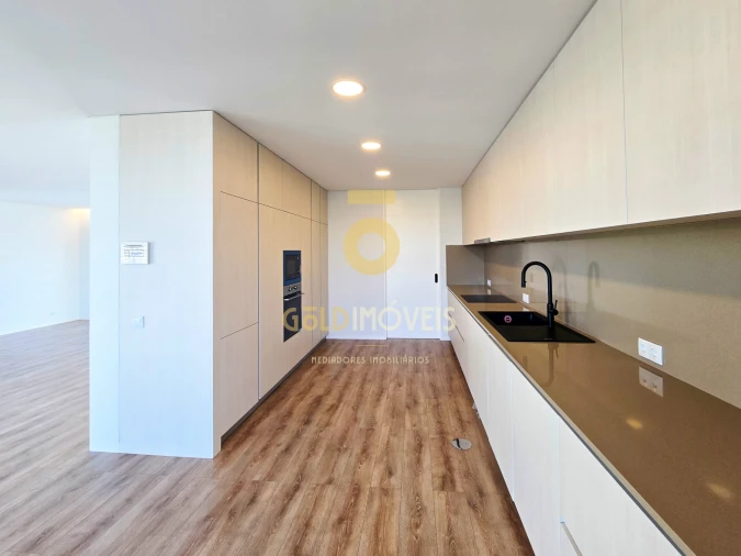 Moradia T0 para Venda em Nogueira do Cravo e Pindelo Foto 2