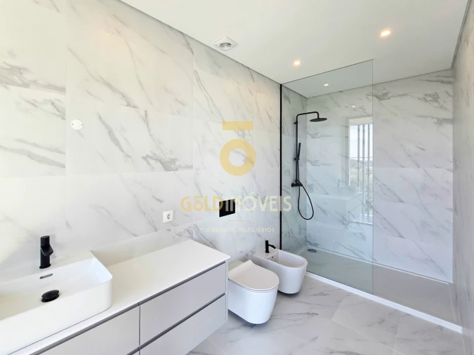 Moradia T0 para Venda em Nogueira do Cravo e Pindelo Foto 19