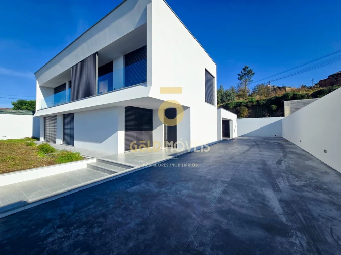 Moradia T0 para Venda em Nogueira do Cravo e Pindelo Foto 27