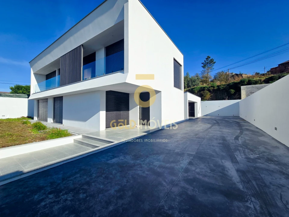 Moradia T0 para Venda em Nogueira do Cravo e Pindelo Foto 27