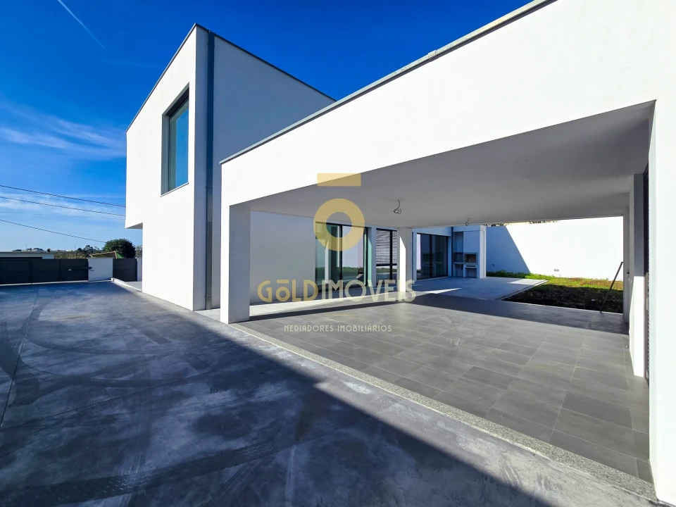 Moradia T0 para Venda em Nogueira do Cravo e Pindelo Foto 29