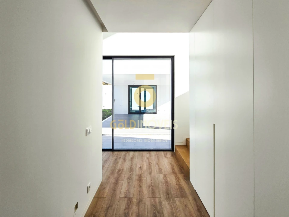 Moradia T0 para Venda em Nogueira do Cravo e Pindelo Foto 10