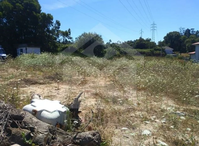 Terreno para Venda em Retorta e Tougues Foto 7