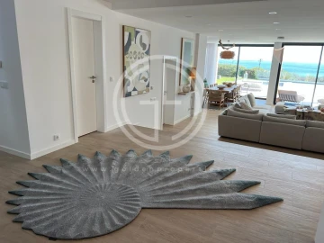 Moradia T6 para Venda em Albufeira e Olhos de Água