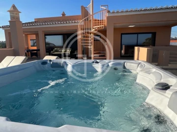 Moradia T6 para Venda em Albufeira e Olhos de Água