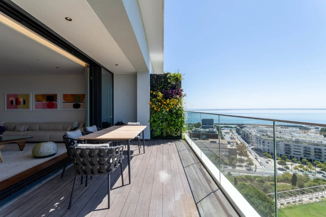 Apartamento T3 para Venda em Parque das Nações Foto 1