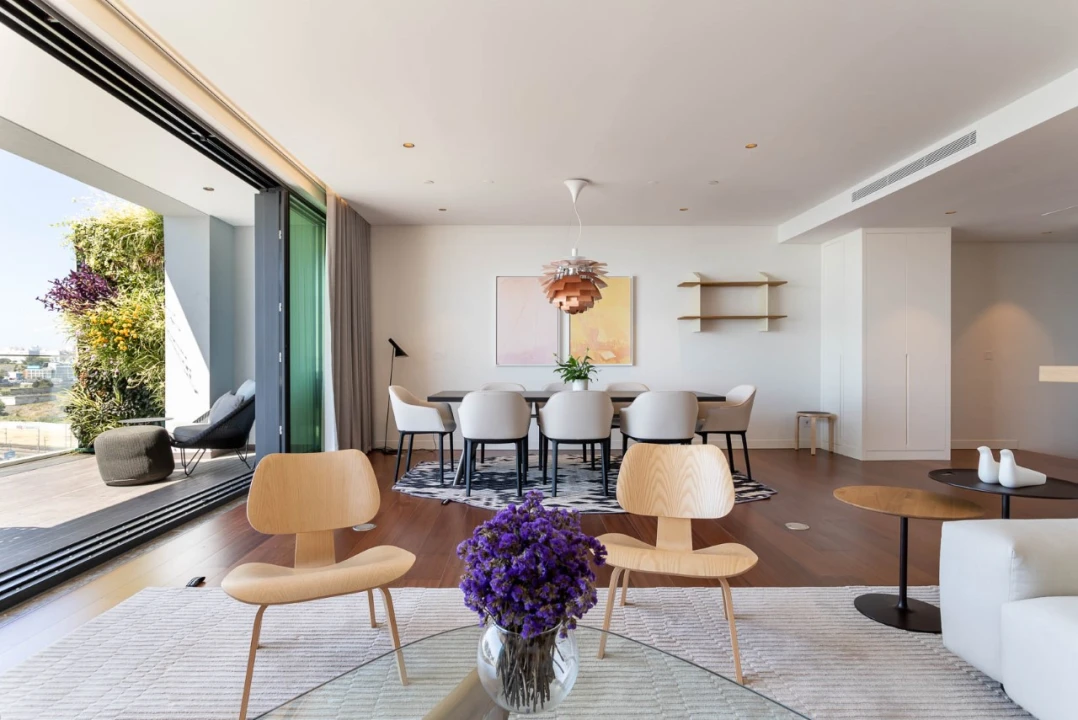 Apartamento T3 para Venda em Parque das Nações Foto 3