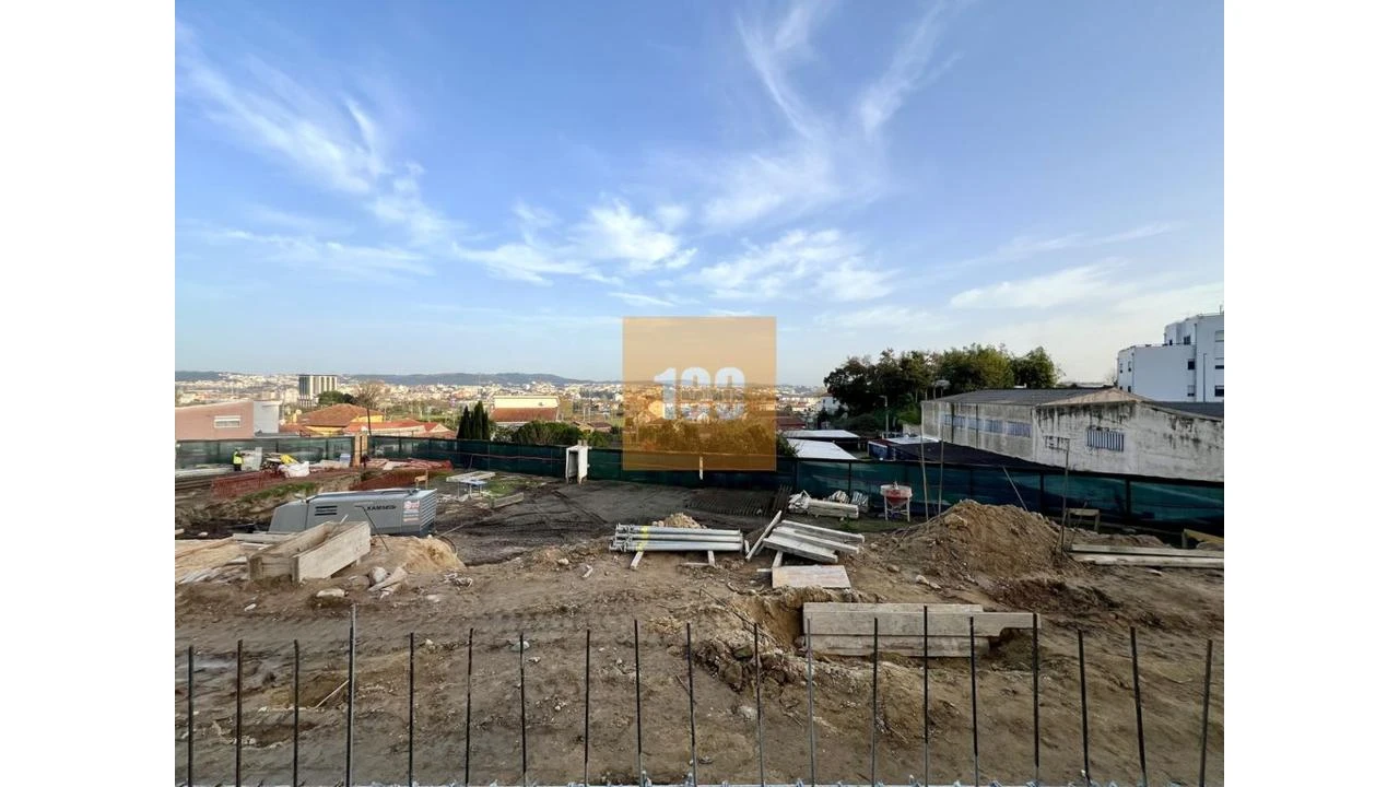 Apartamento T2 para Venda em Campanhã Foto 16