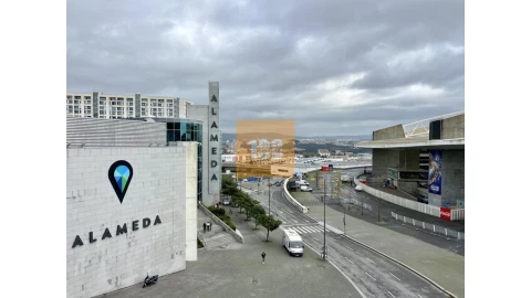 Apartamento T2 para Venda em Campanhã