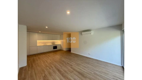Apartamento T2 para Venda em Campanhã