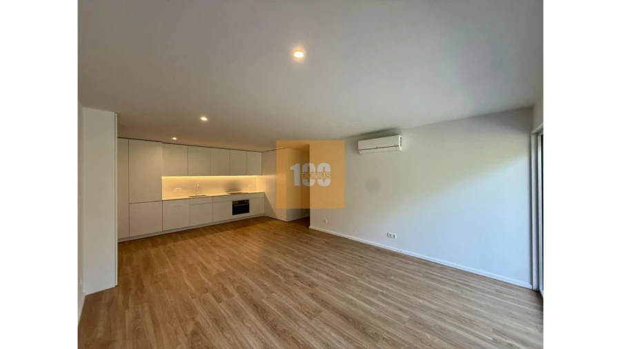 Apartamento T2 para Venda em Campanhã Foto 4