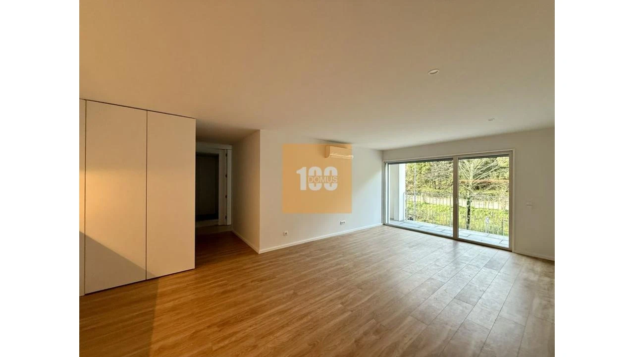 Apartamento T2 para Venda em Campanhã Foto 1