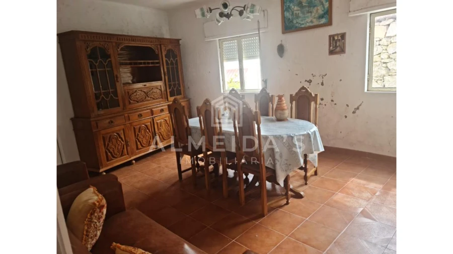 Moradia T4 para Venda em Vreia de Jales Foto 5