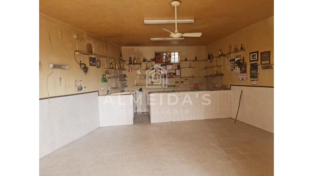 Moradia T4 para Venda em Vreia de Jales Foto 3