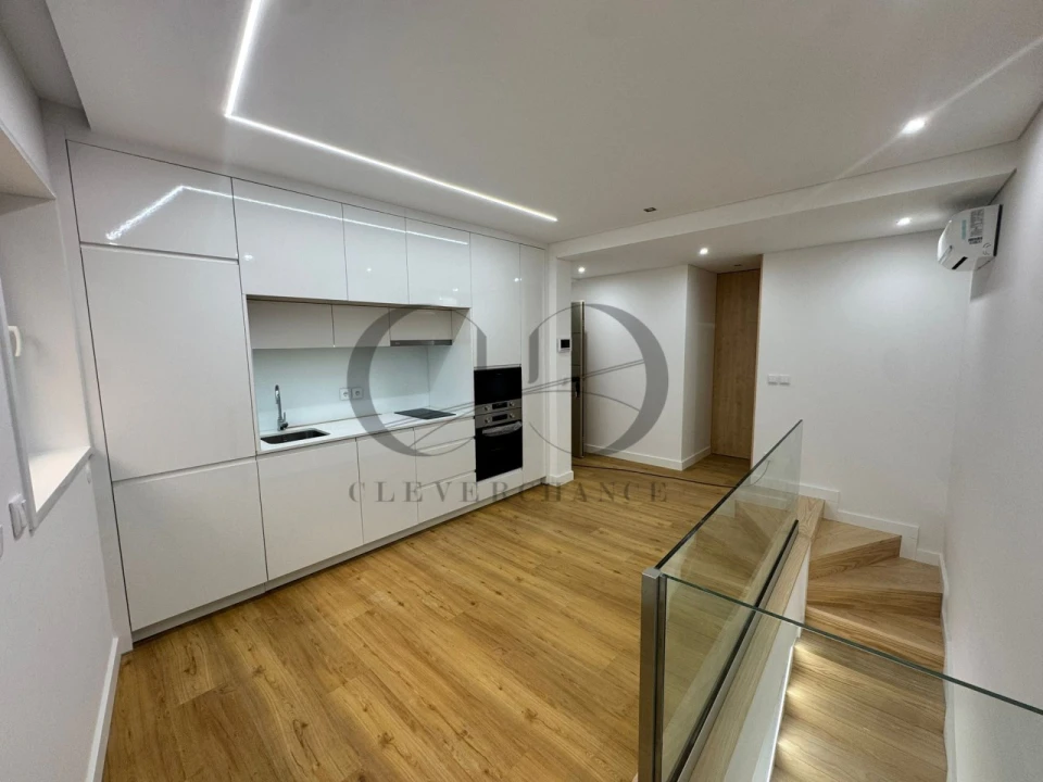 Apartamento para Venda em Cedofeita, Santo Ildefonso, Sé, Miragaia, São Nicolau e Vitória Foto 1