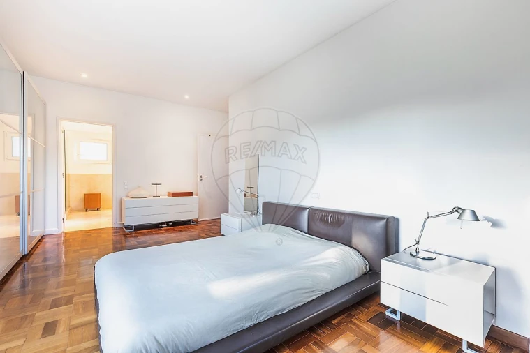 Moradia T4 para Venda em Alfragide Foto 21