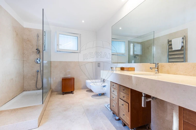 Moradia T4 para Venda em Alfragide Foto 22