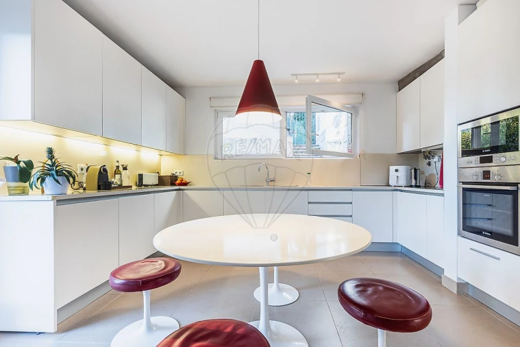 Moradia T4 para Venda em Alfragide Foto 16