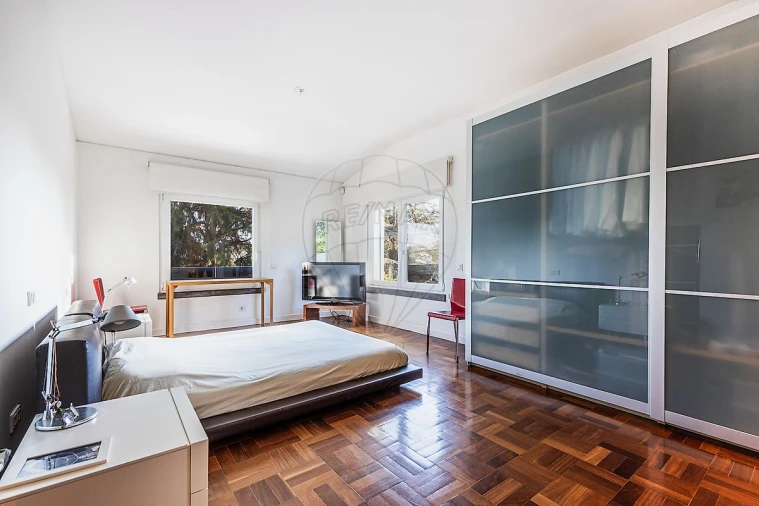 Moradia T4 para Venda em Alfragide Foto 18