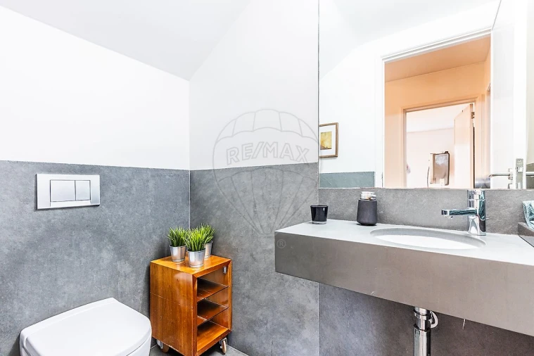 Moradia T4 para Venda em Alfragide Foto 13