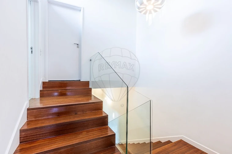 Moradia T4 para Venda em Alfragide Foto 23