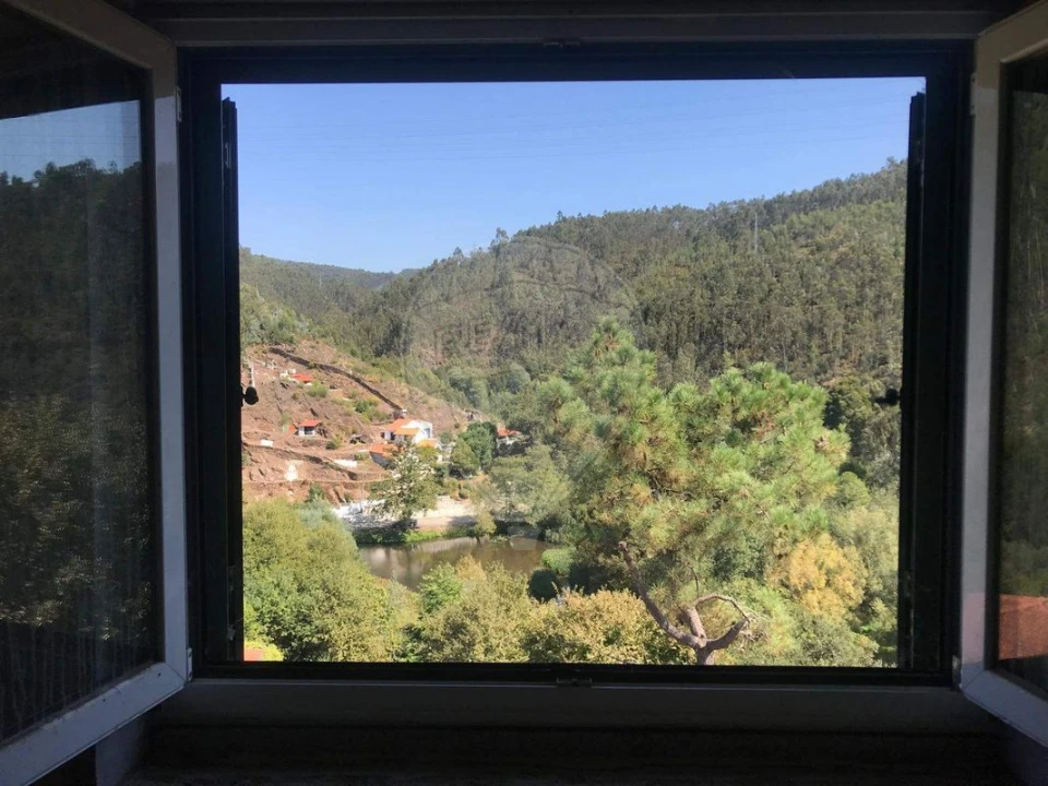 Terreno para Venda em Canedo, Vale e Vila Maior Foto 5