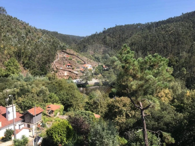 Terreno para Venda em Canedo, Vale e Vila Maior Foto 8