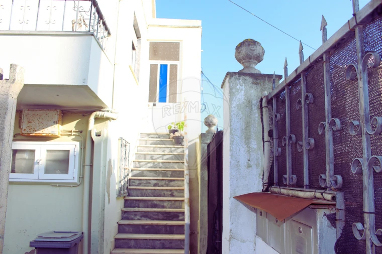 Prédio para Venda em Santa Iria de Azoia, São João da Talha e Bobadela Foto 9