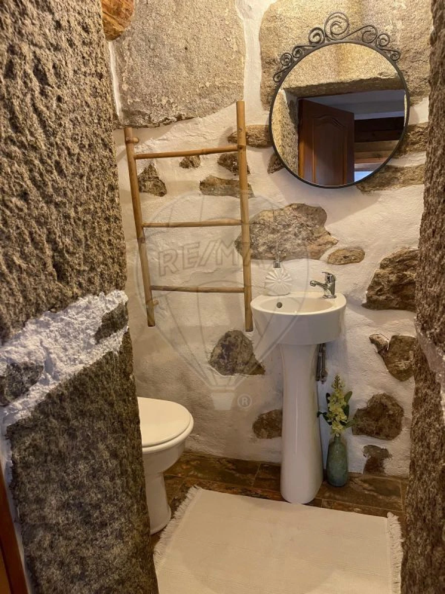 Moradia T5 para Venda em Varzea Foto 23