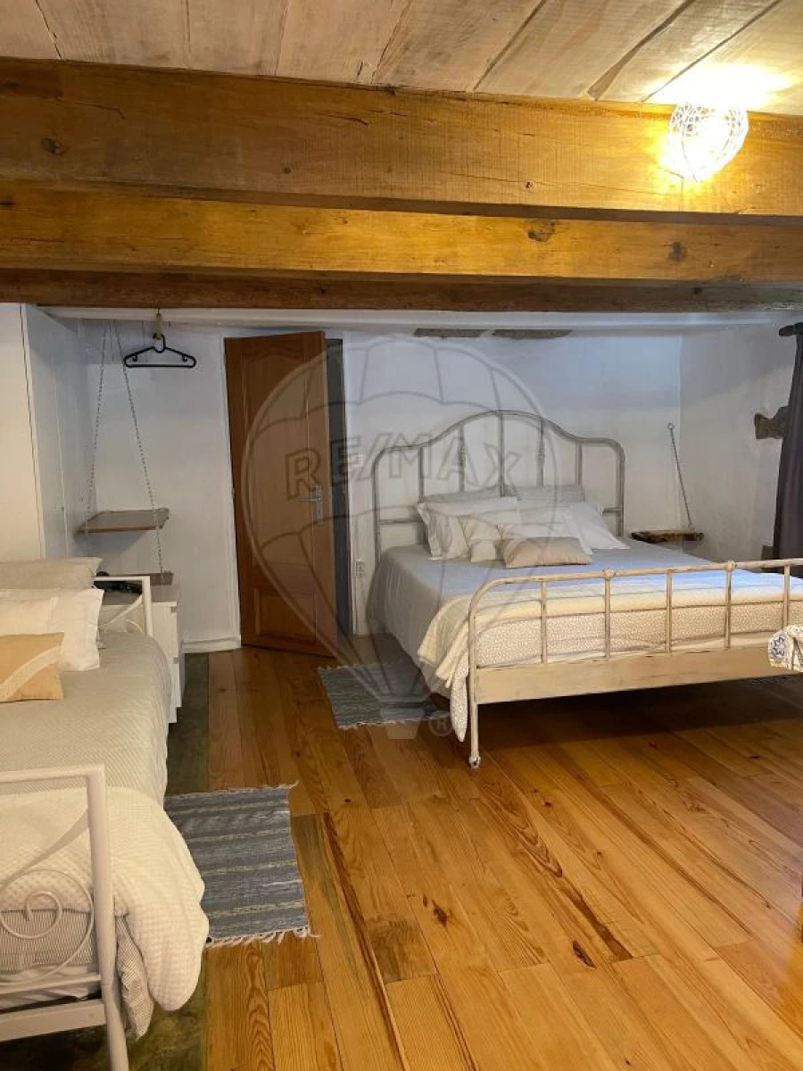 Moradia T5 para Venda em Varzea Foto 24