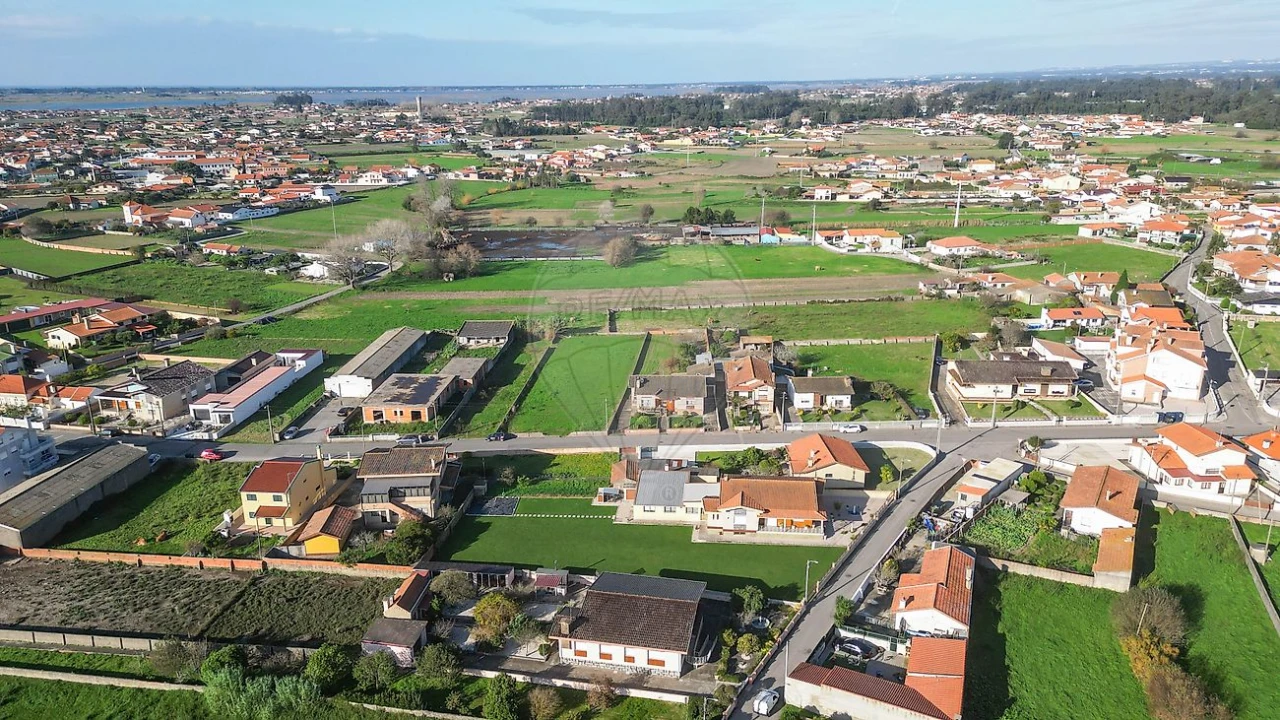 Moradia T3 para Venda em Monte Foto 40