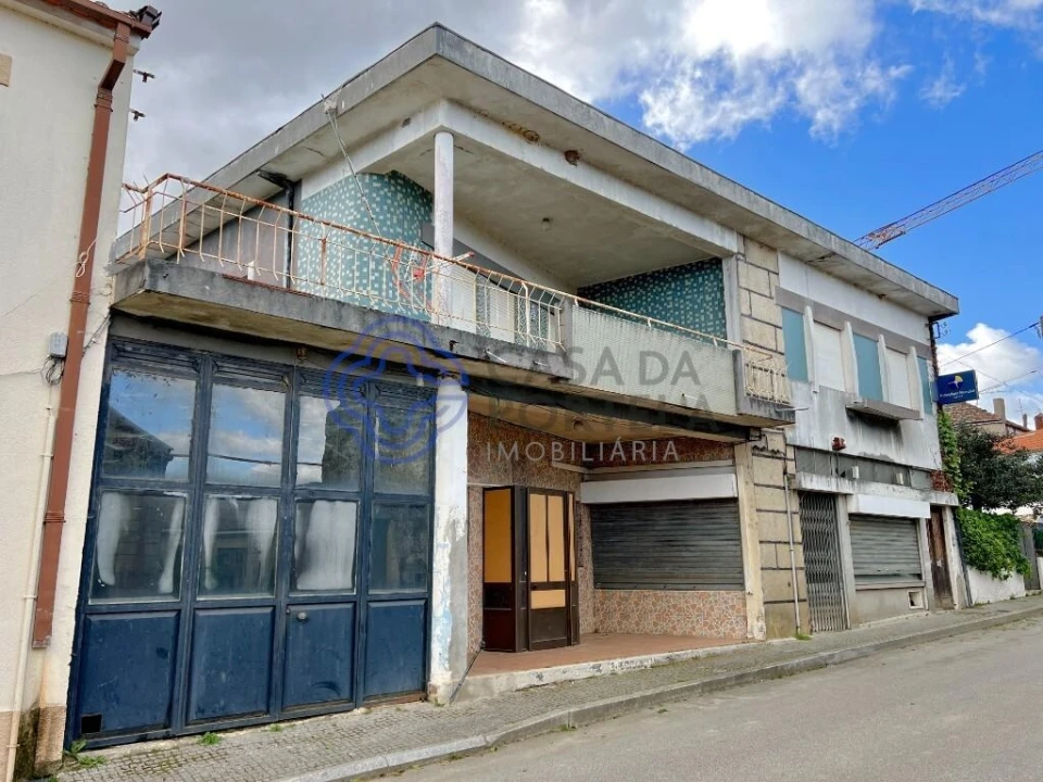 Moradia T5 para Venda em Carrazedo de Montenegro e Curros Foto 5