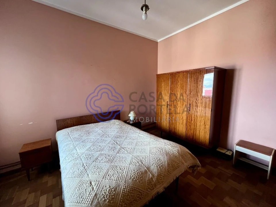 Moradia T5 para Venda em Carrazedo de Montenegro e Curros Foto 7