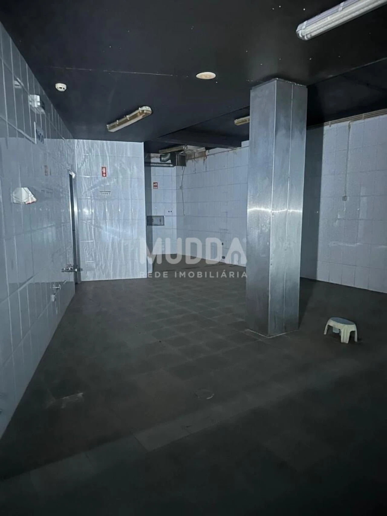 Loja para Arrendamento em Vila de Cucujães Foto 6