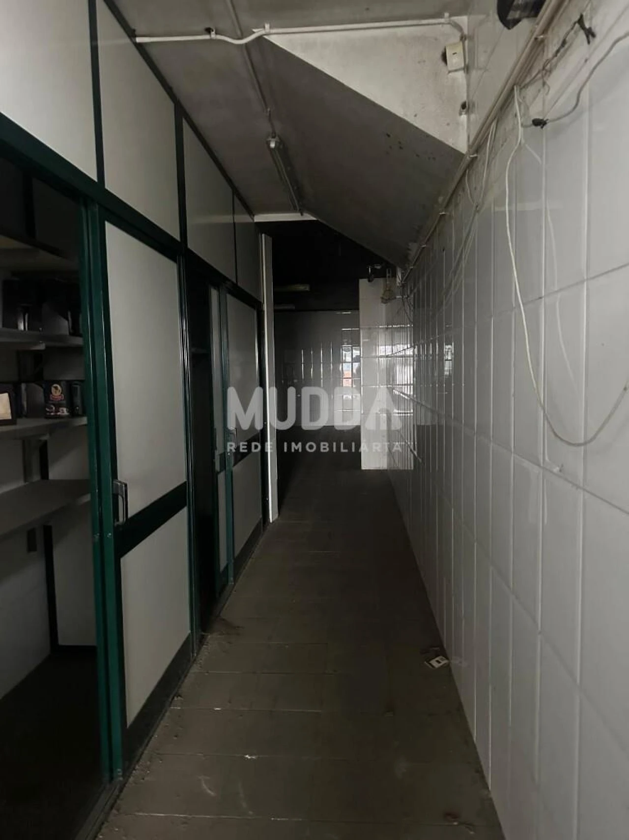 Loja para Arrendamento em Vila de Cucujães Foto 5