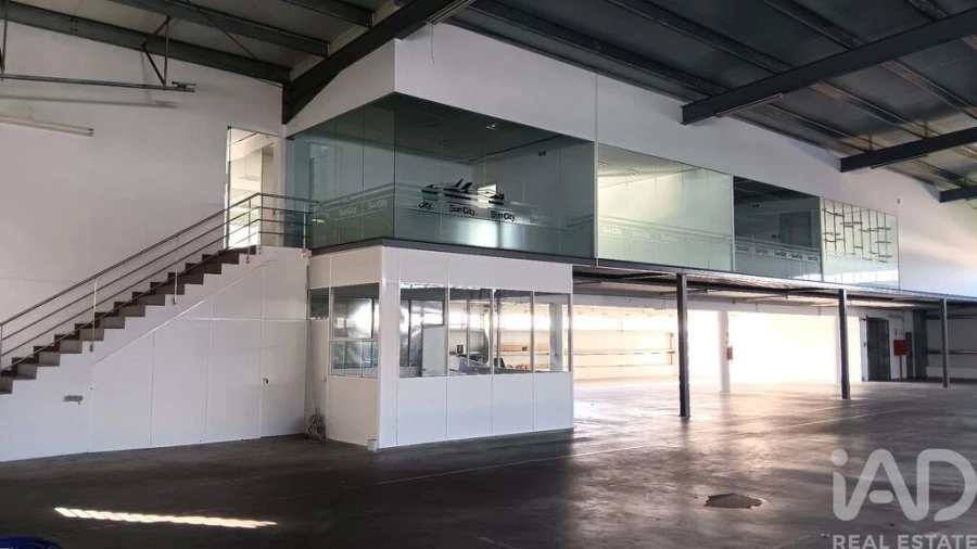 Loja para Arrendamento em Gondar Foto 23