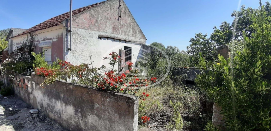 Moradia T2 para Venda em Moçarria Foto 8