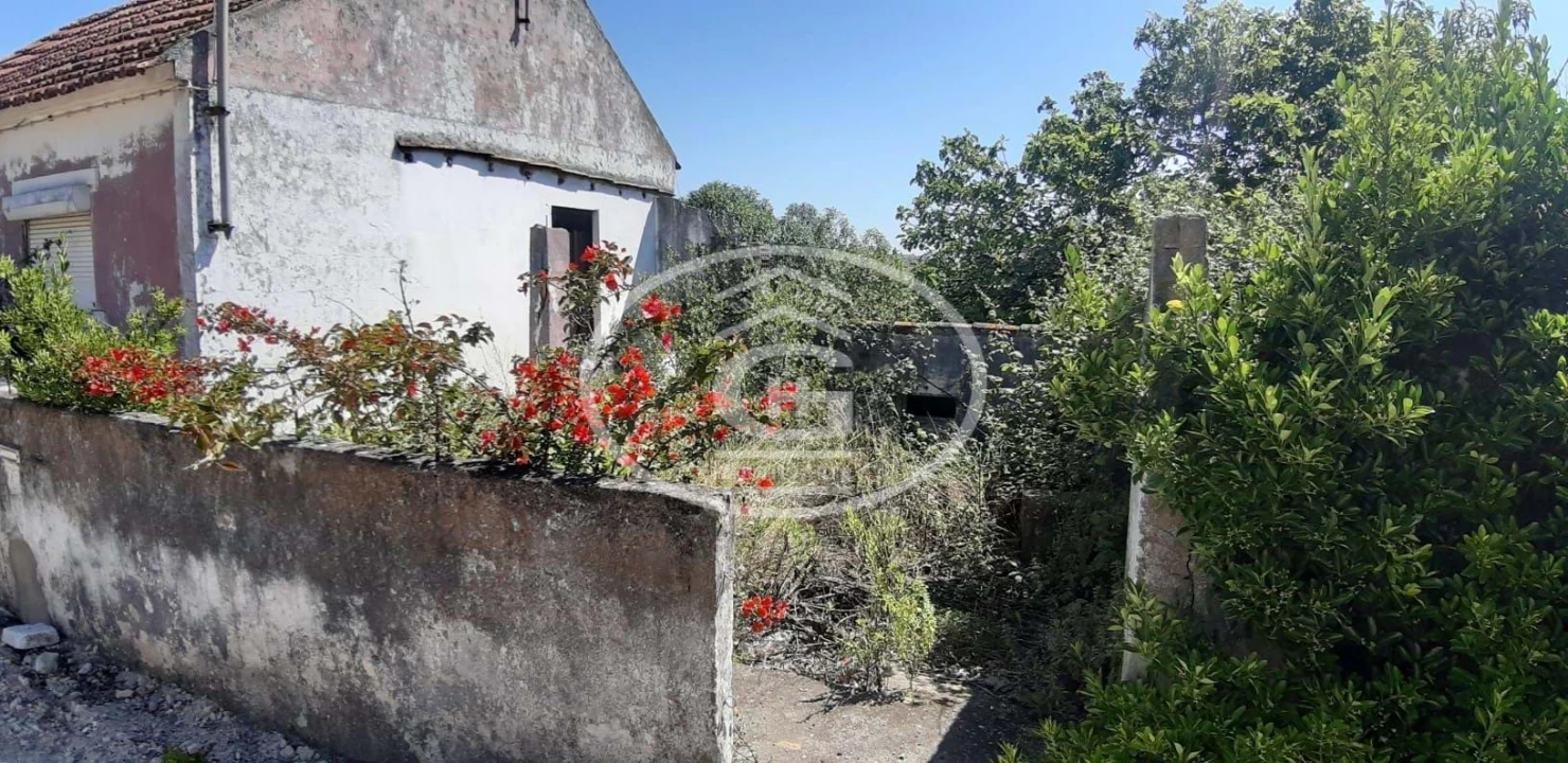 Moradia T2 para Venda em Moçarria Foto 6