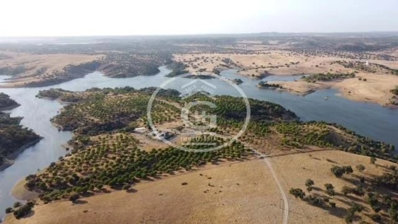 Quinta T5 para Venda em Santa Maria do Castelo e Santiago e Santa Susana Foto 8