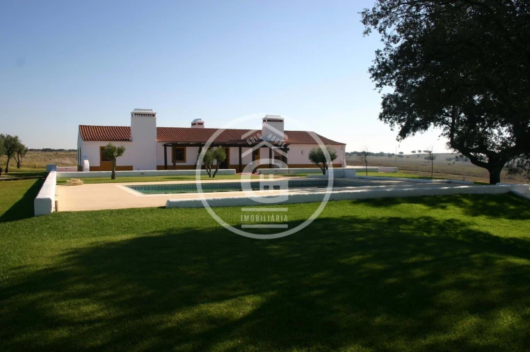 Quinta T5 para Venda em Santa Maria do Castelo e Santiago e Santa Susana Foto 2