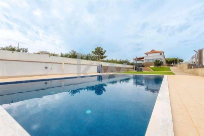 Moradia T2 para Venda em Albufeira e Olhos de Água